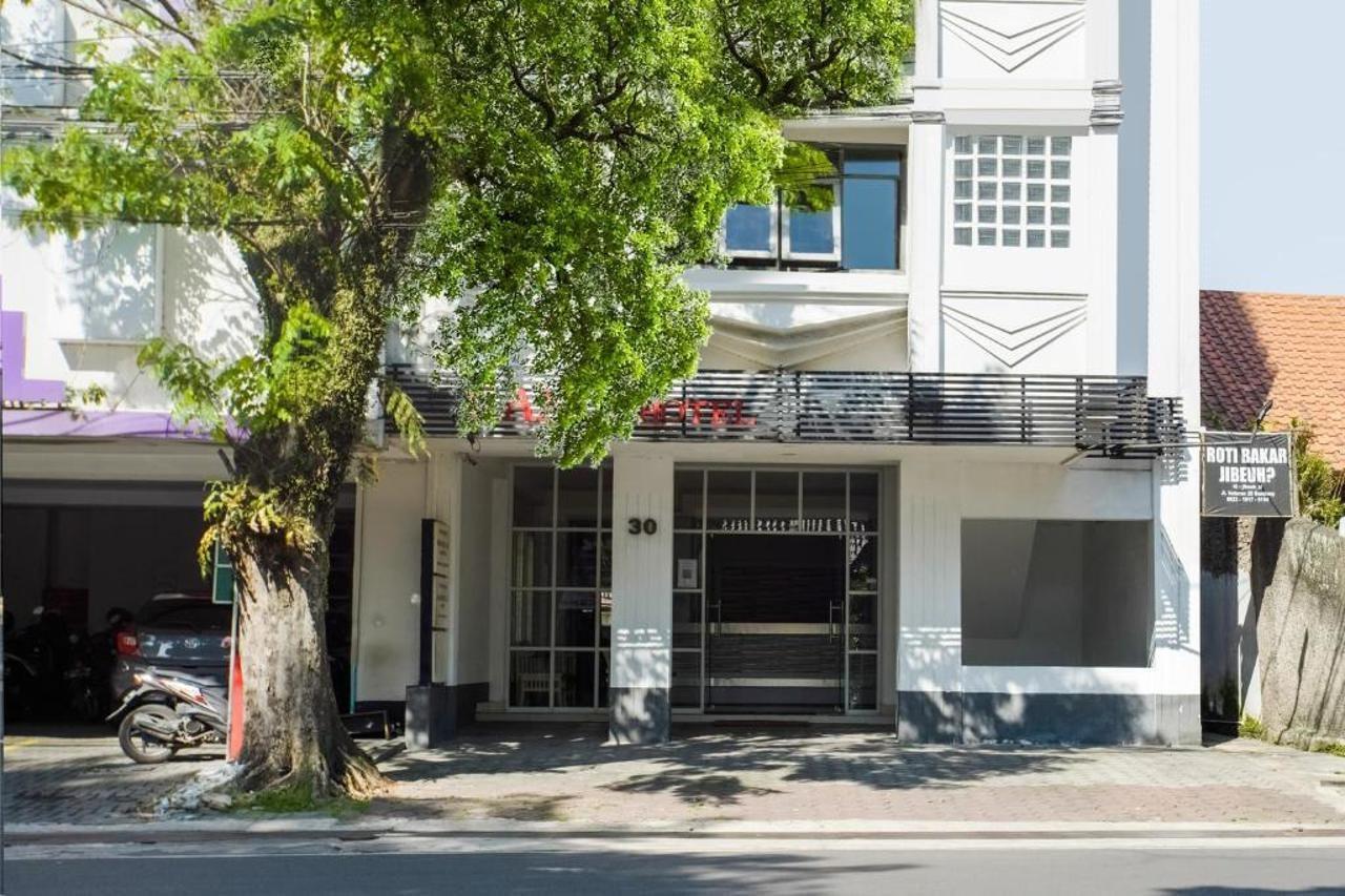 Gania Hotel Bandung Eksteriør billede